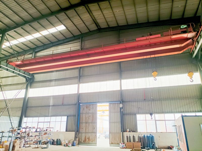 雙梁橋式起重機(jī)、LHE型電動(dòng)葫蘆雙梁橋式起重機(jī)