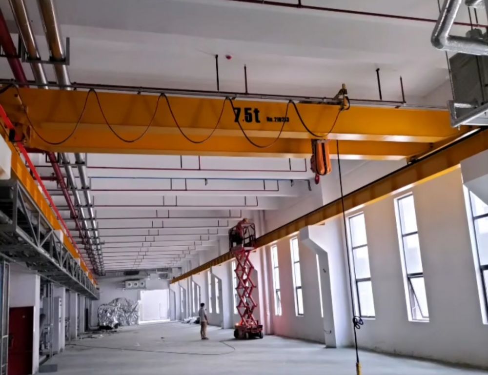 重慶起重機(jī)、LH型電動葫蘆雙梁橋式起重機(jī)、起重吊機(jī)、天車