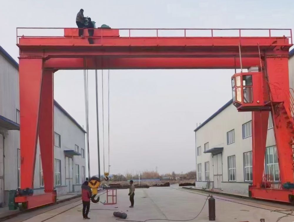 雙梁龍門吊、雙梁門式起重機(jī)廠家品牌、貨源產(chǎn)地