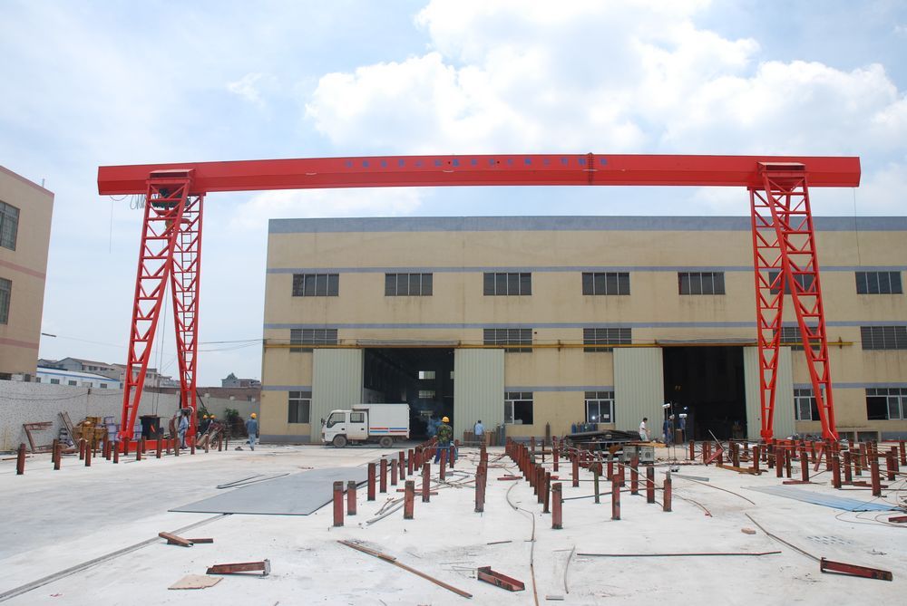 上海起重機、MH型10t29米電動葫蘆單梁門式起重機