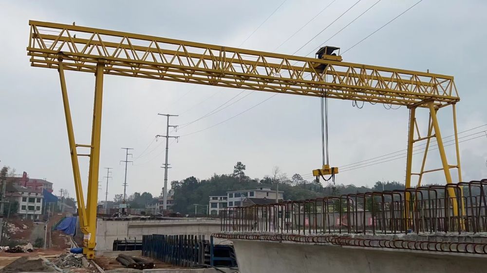 龍門吊、路橋門機(jī)、提梁機(jī)、架橋門式起重機(jī)租賃出租廠家服務(wù)