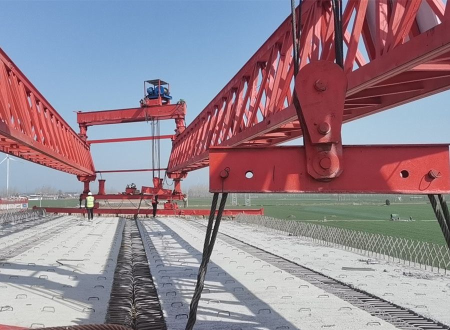 西藏拉薩架橋機(jī)租賃、提梁機(jī)、龍門吊租賃出租