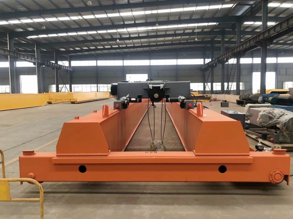 歐式起重機(jī)、歐標(biāo)新型雙梁橋式起重機(jī)、河南東起機(jī)械有限公司