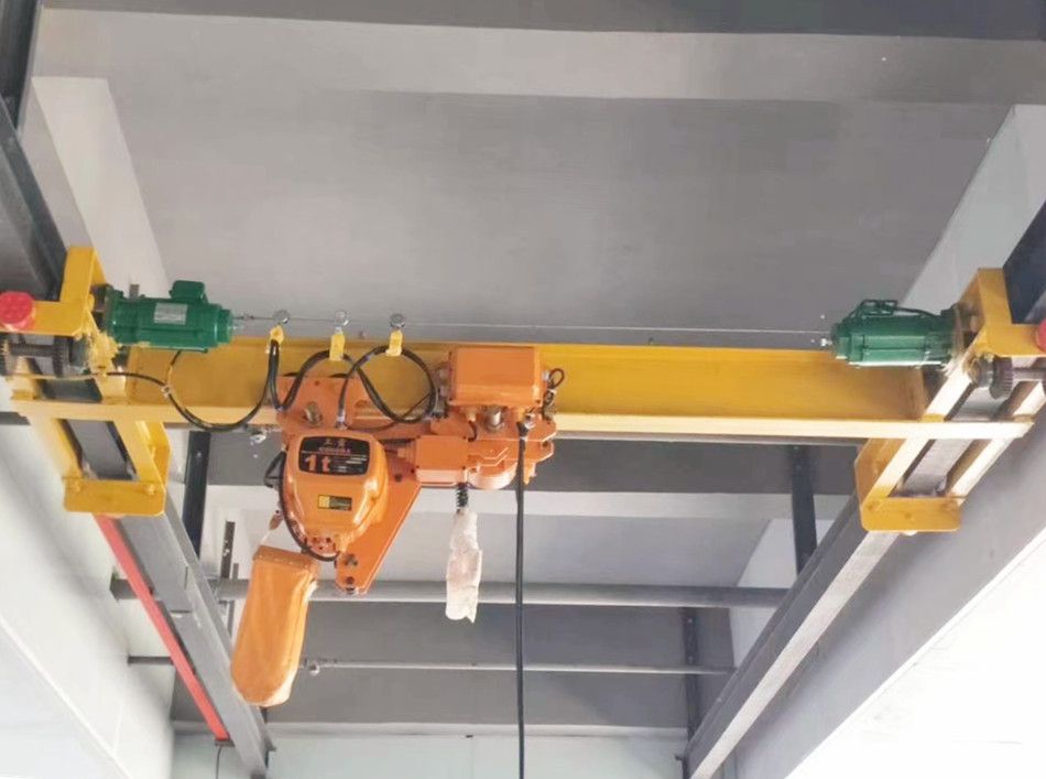 青島起重機(jī)械，LX1-10t新型電動(dòng)單梁懸掛起重機(jī)