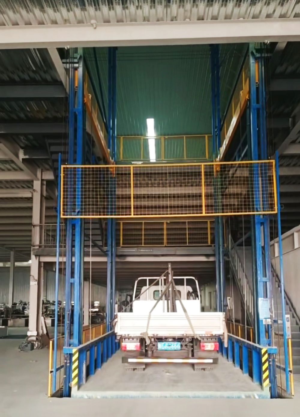 鏈條導(dǎo)軌式液壓升降機(jī)、升降貨梯、升降平臺(tái)