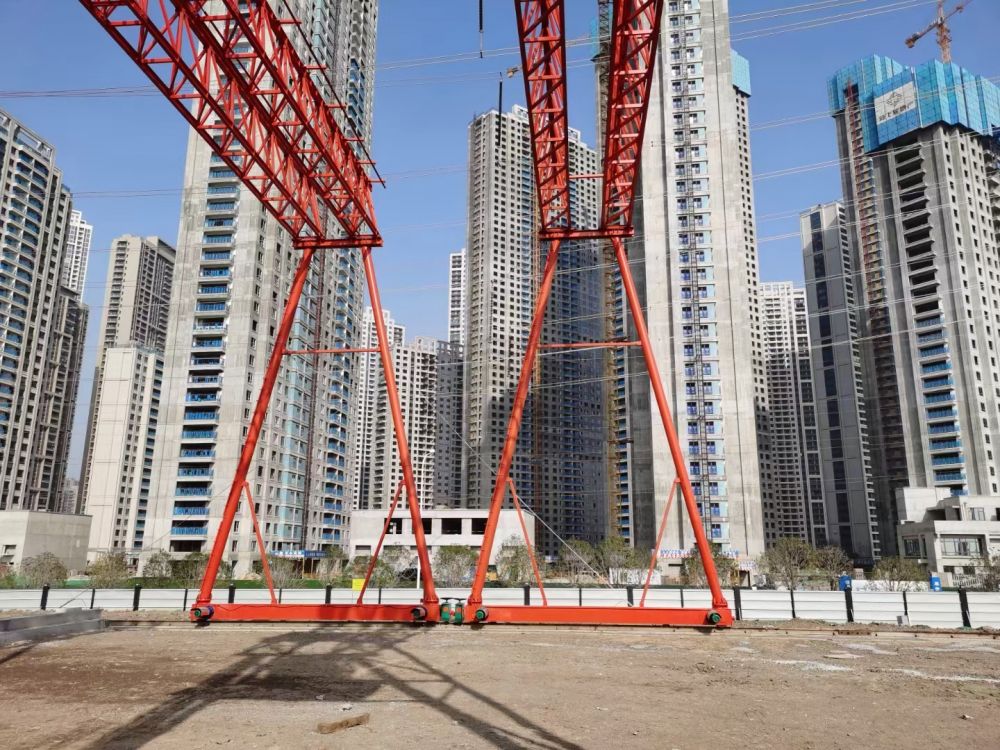 泉州工程龍門吊、提梁機、MG型電動雙梁門式起重機廠家銷售