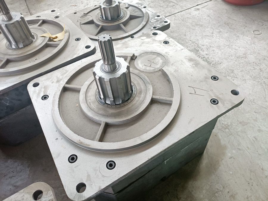 河南新鄉(xiāng)長垣電動葫蘆變速箱總成及配件批發(fā)