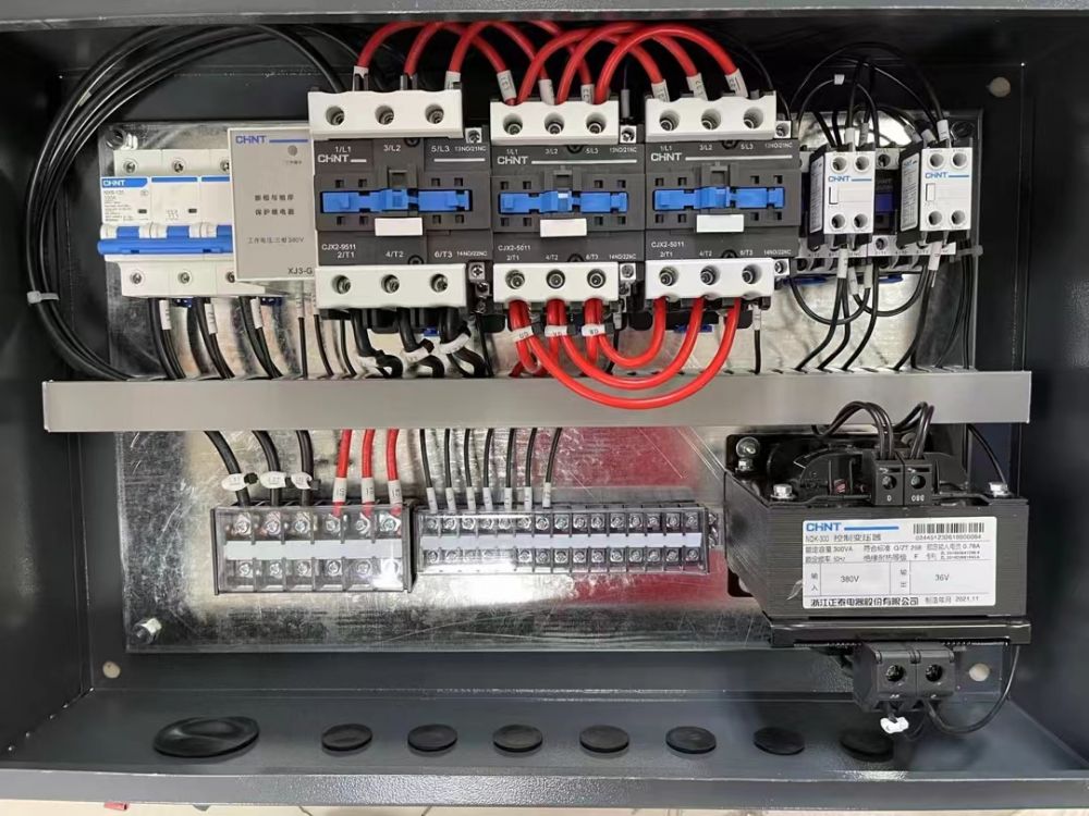 起重機(jī)電氣系統(tǒng)、起重電氣箱、電器柜、變頻起重電氣生產(chǎn)定制