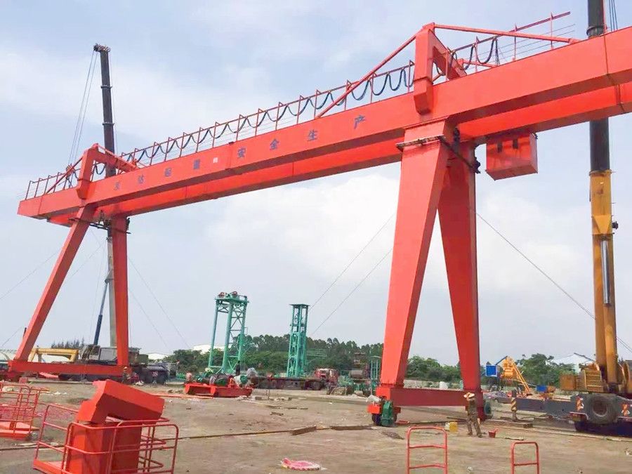 河南鐵山雙梁龍門(mén)吊、雙梁門(mén)式起重機(jī)