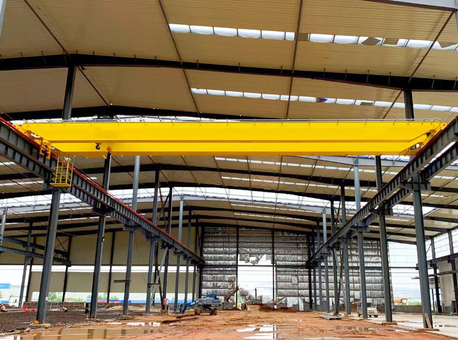 山東臨沂起重機(jī)銷售、LH型電動(dòng)葫蘆雙梁橋式起重機(jī)