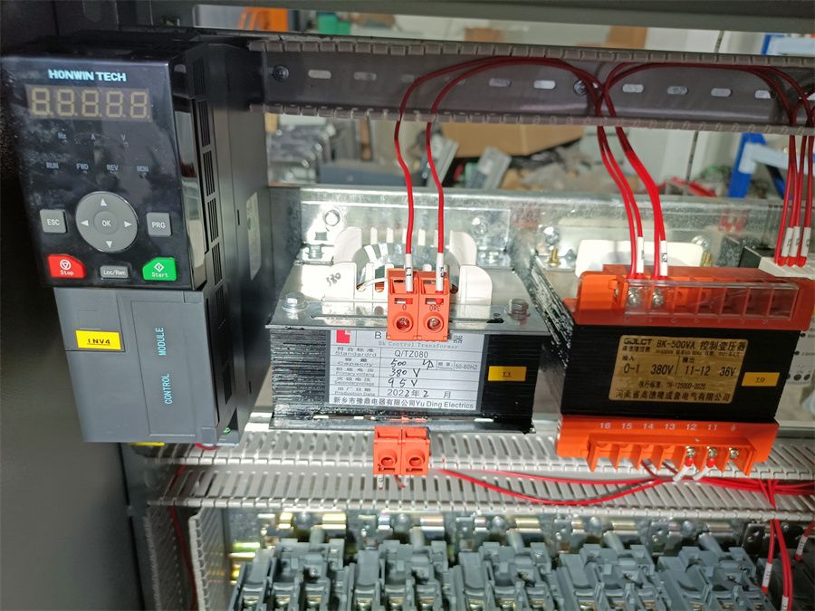 橋門式起重機(jī)成套電氣箱電器柜、PLC自動(dòng)化編程