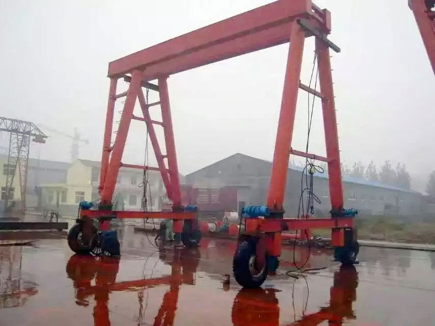 云南提梁機(jī)，云南輪胎式提梁機(jī)，提梁機(jī)安裝改造維修工程