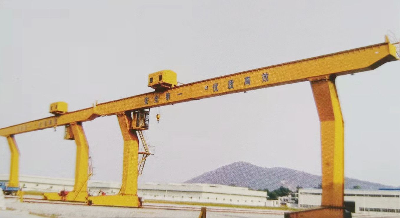 C型門式起重機(jī)和L型門式起重機(jī)的區(qū)別