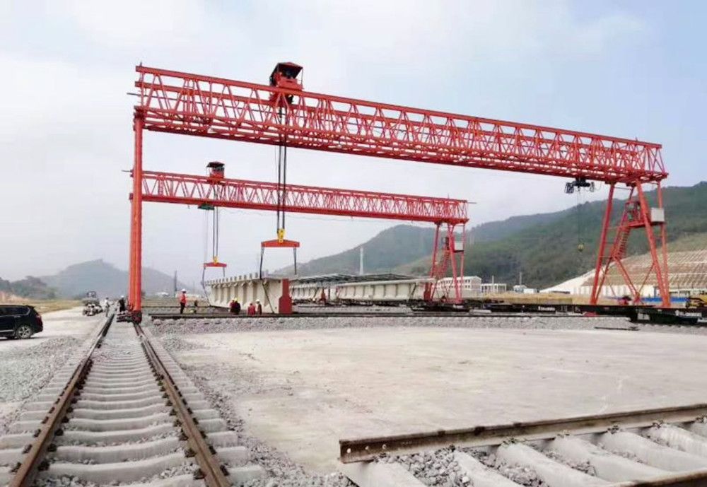 廣東提梁機(jī)、梁場(chǎng)龍門吊、提梁門式起重機(jī)租賃出租安裝維修、移裝搬遷