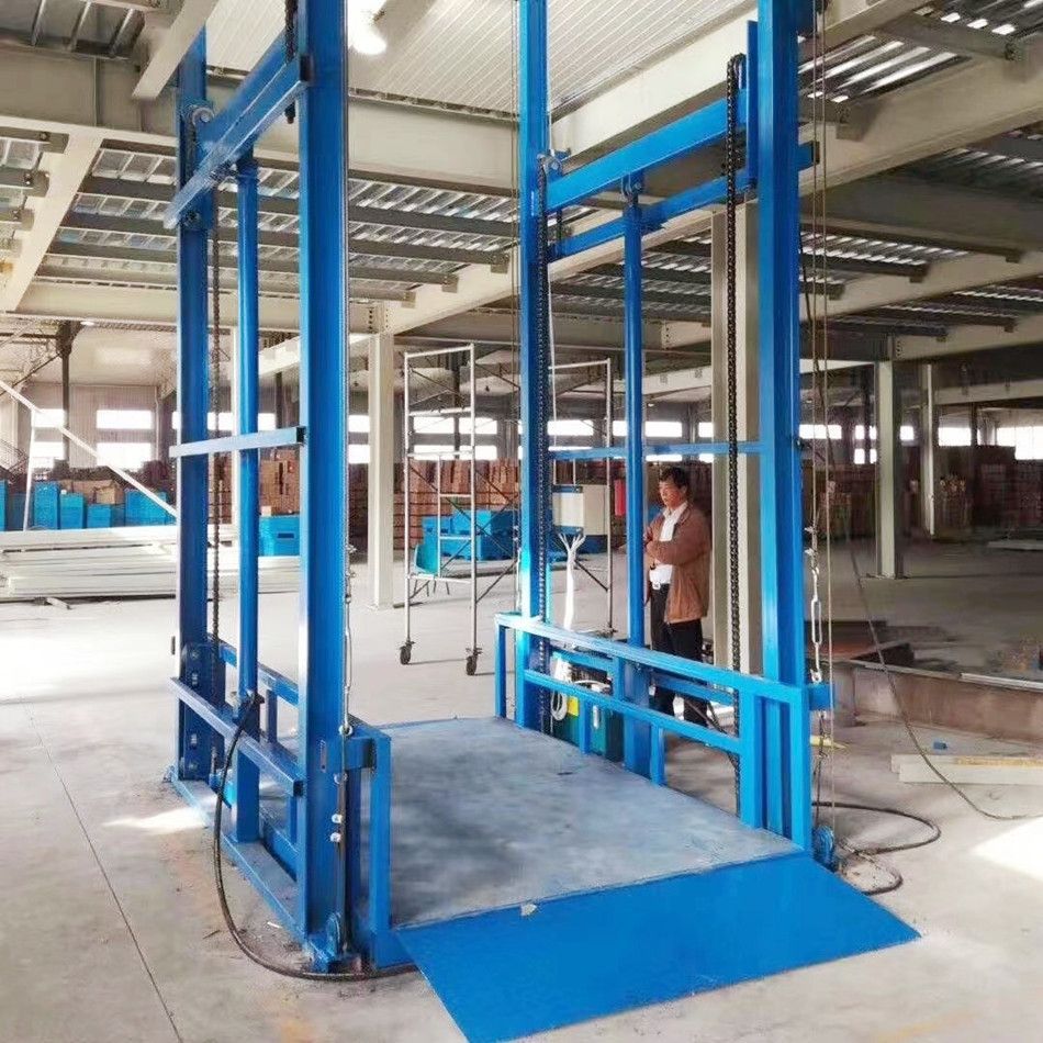 洛陽液壓升降機(jī)，SJD鏈條導(dǎo)軌式液壓升降平臺(tái)貨梯廠家銷售