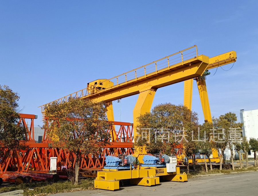 單梁龍門吊、L型單主梁門式起重機(jī)、MH型電動葫蘆門式起重機(jī)