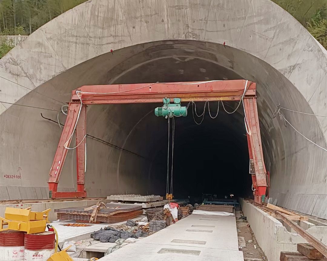 江西龍門吊、南昌市電動(dòng)單梁門式起重機(jī)廠家銷售服務(wù)