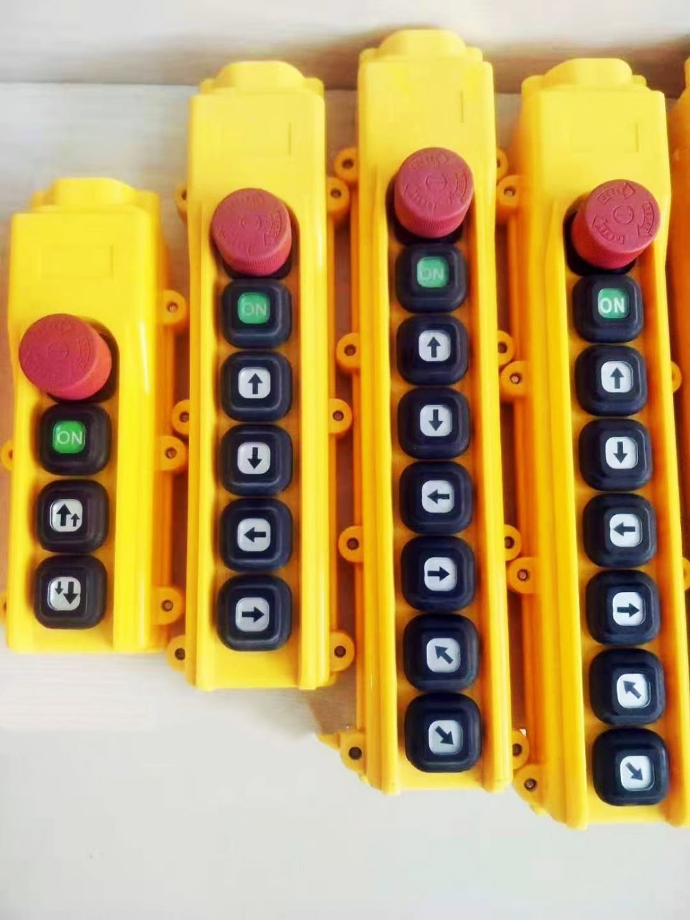 起重電氣、起重控制電氣、起重機(jī)按鈕/手柄批發(fā)零售、更換維修