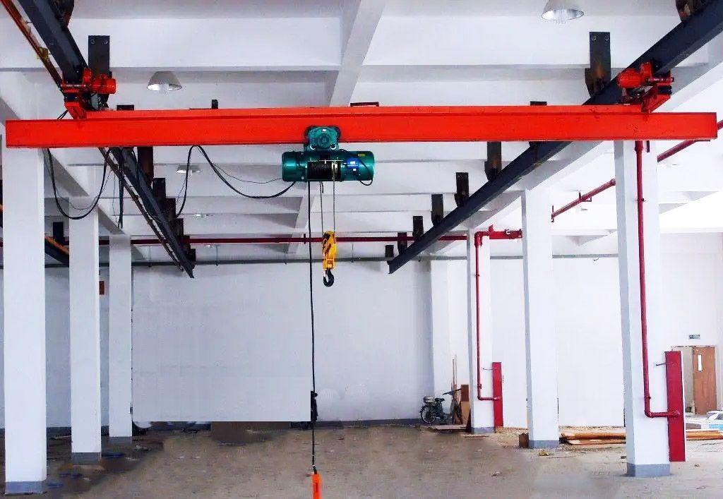 使用懸掛起重機(jī)時(shí)安全注意事項(xiàng)？