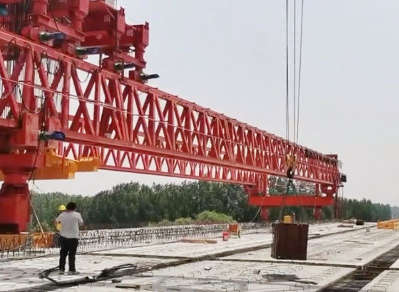 廣西河池架橋機(jī)廠家設(shè)計(jì)制造、架橋機(jī)安裝拆卸搬遷維修、租賃回收