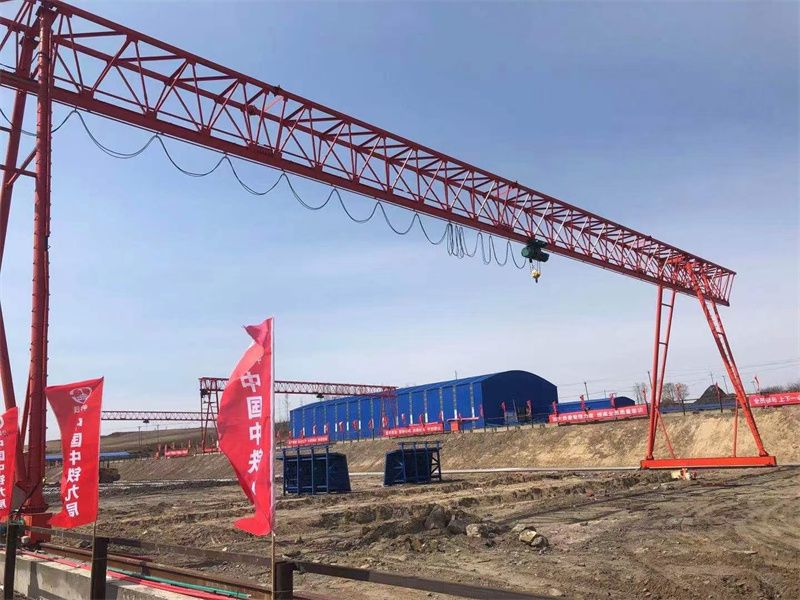 路橋起重門機(jī)、5噸單梁倒三角門式起重機(jī)