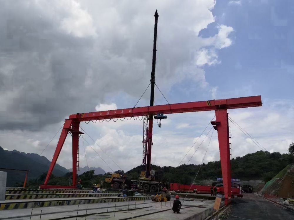 電動(dòng)門式起重機(jī)、龍門吊廠家生產(chǎn)制造、安裝維修維保服務(wù)