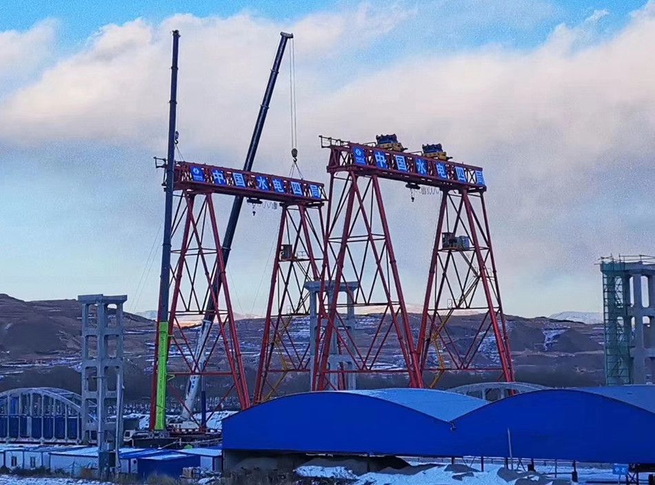 成都龍門吊、提梁機、MG型電動門式起重機廠家銷售、安裝維修