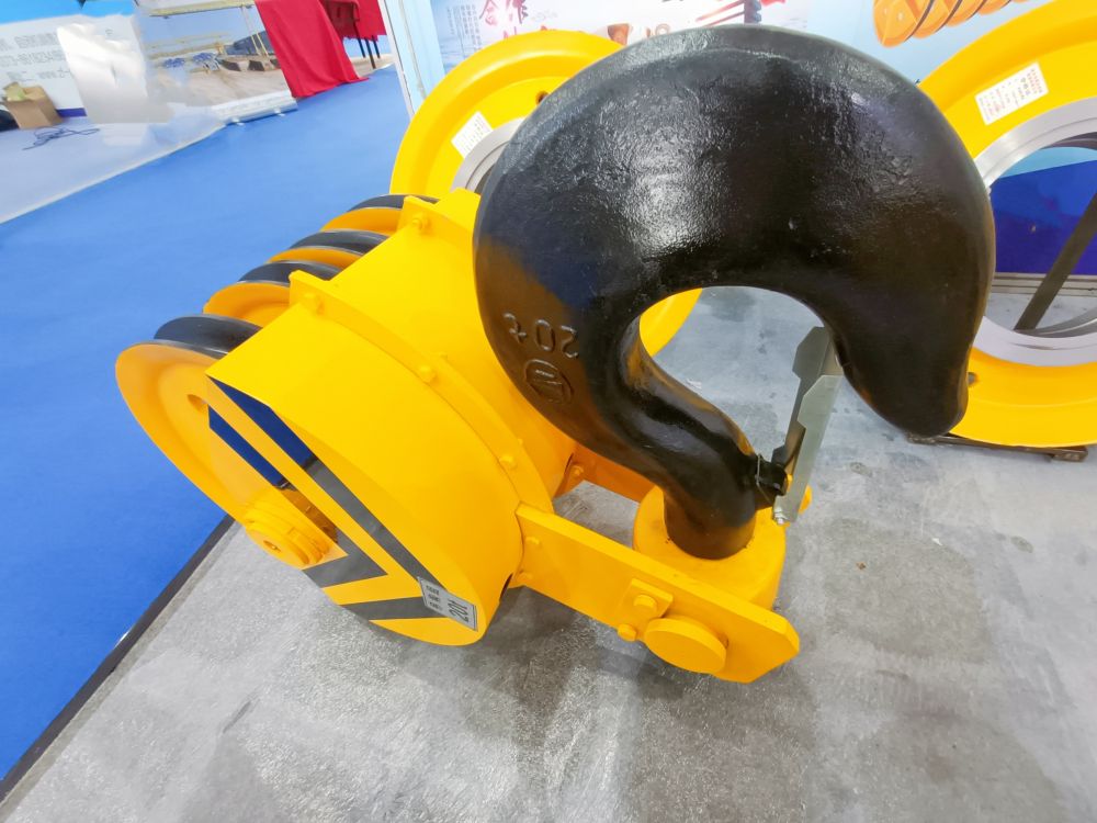 起重吊鉤、行車大鉤、天車吊鉤、吊機(jī)吊鉤廠家制造、安裝維修