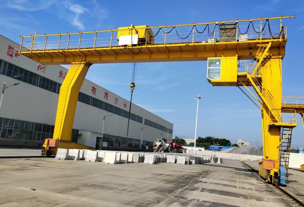 MDG型電動單梁門式起重機(jī)、L型小車偏掛吊鉤龍門吊