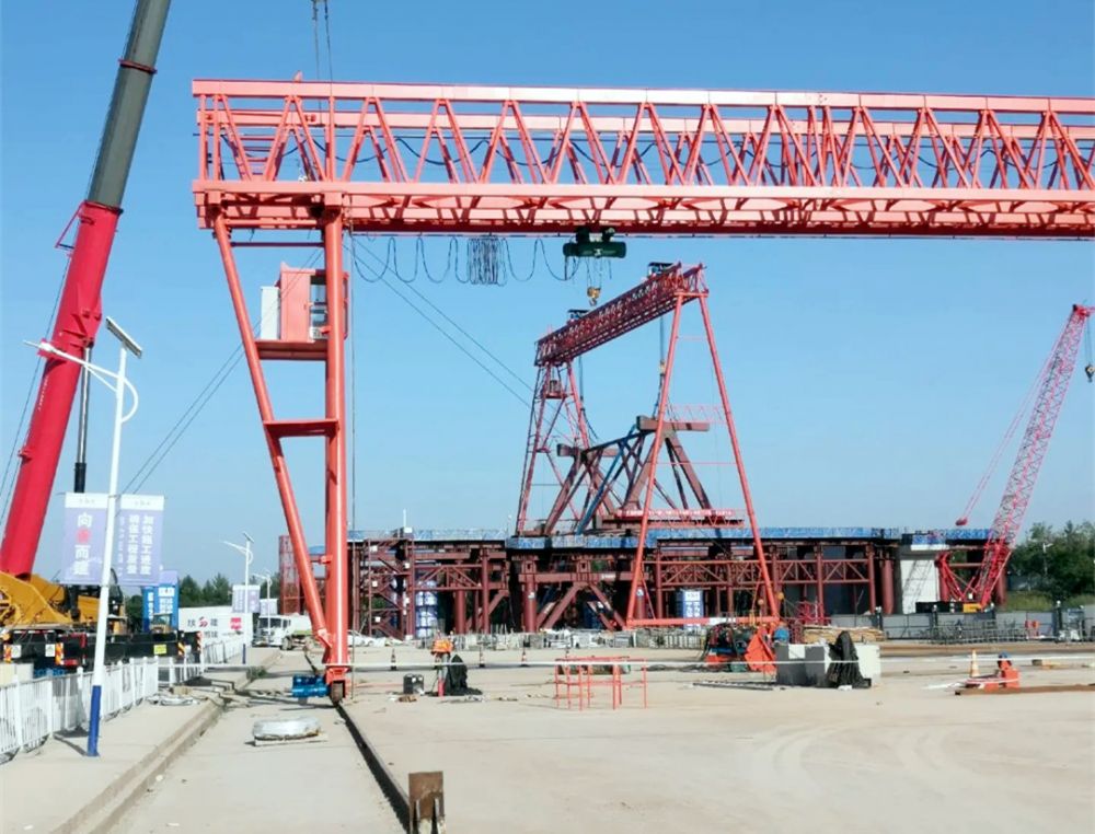 山西晉中龍門吊、型號參數(shù)、電動雙梁門式起重機(jī)、提梁機(jī)廠家銷售