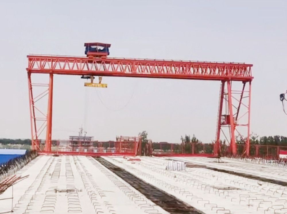 貴州黔西南提梁機、路橋門機、龍門吊、雙梁門式起重機廠家銷售安裝