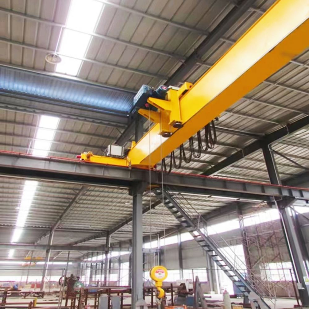 LDP型電動(dòng)單梁起重機(jī)側(cè)面圖