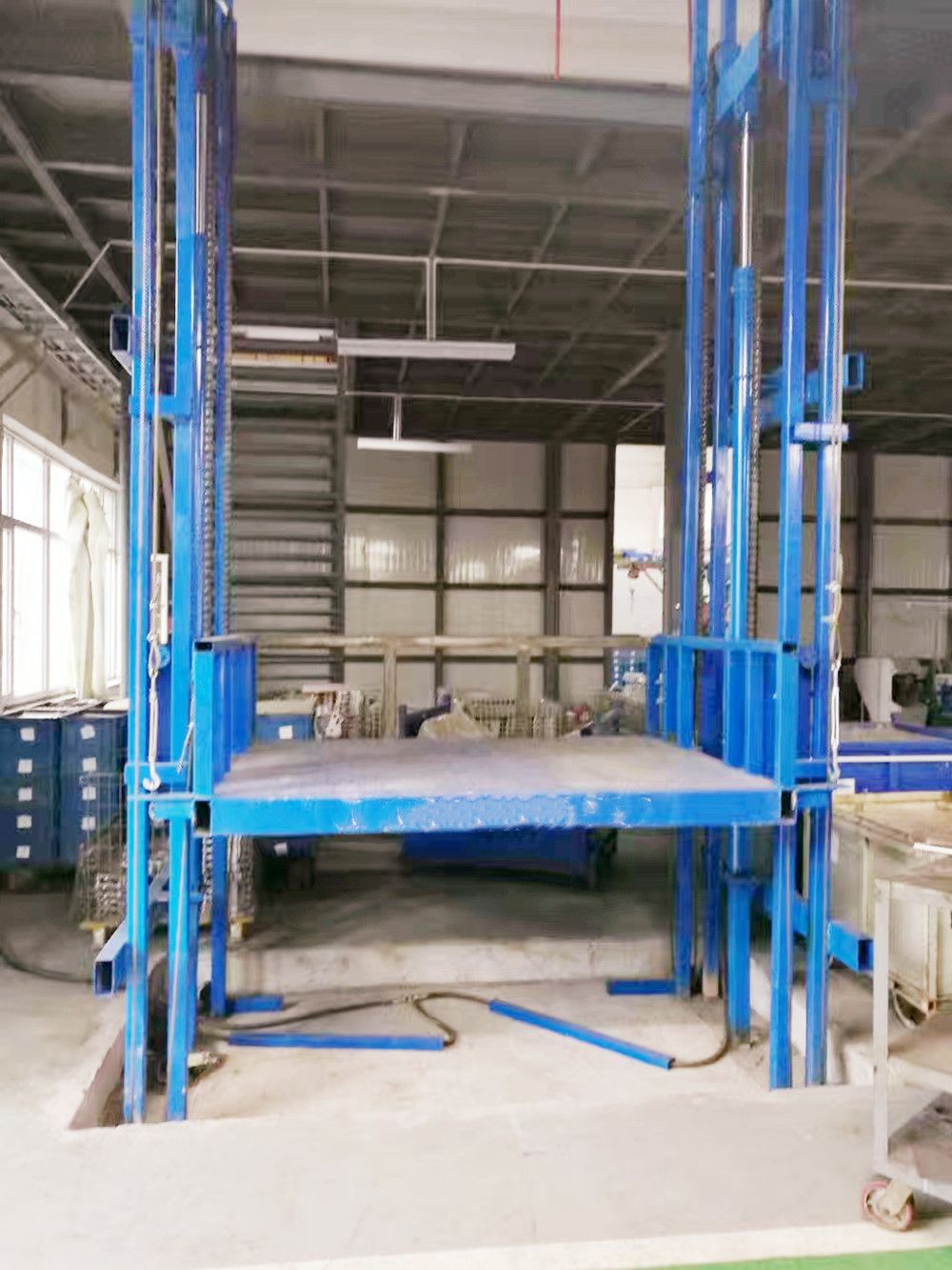 成都升降平臺(tái)、鏈條導(dǎo)軌式升降機(jī)廠家銷售安裝維修