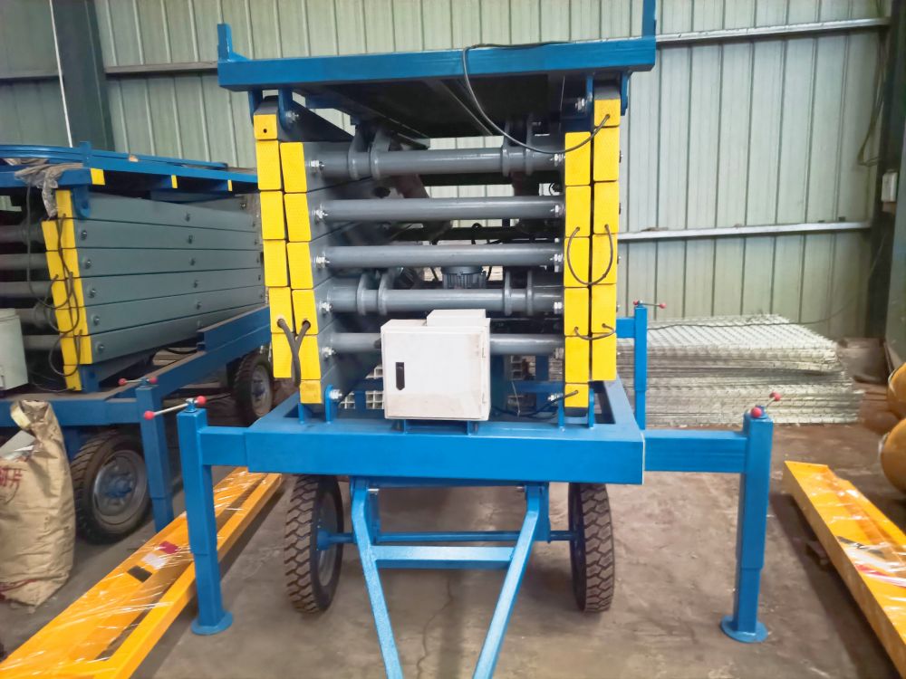 升降平臺(tái)、維修平臺(tái)、剪叉式四輪移動(dòng)維修升降平臺(tái)生產(chǎn)定制