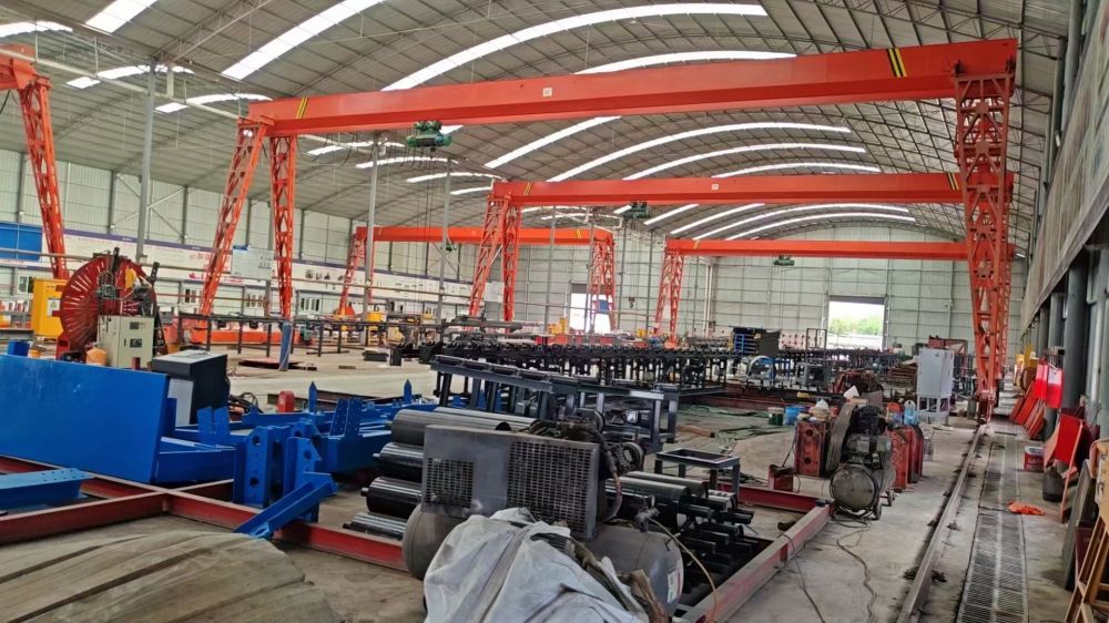 重慶龍門(mén)吊、MH型電動(dòng)單梁門(mén)式起重機(jī)