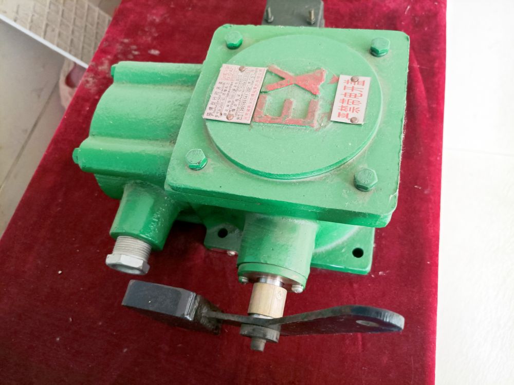 起重限位開(kāi)關(guān)、防爆隔爆行程開(kāi)關(guān)型號(hào)、參數(shù)、廠家批發(fā)零售、安裝維修