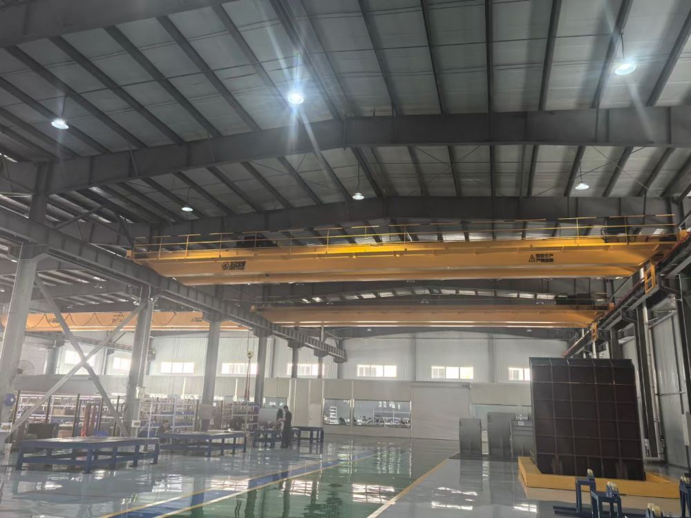 江西贛州電動葫蘆橋式起重機(jī)、葫蘆雙天車、吊機(jī)、行車