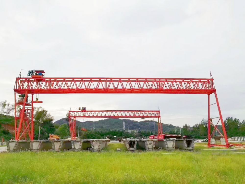 提梁機(jī)租賃廠家服務(wù)、工程龍門吊、門式起重機(jī)租賃出租、搬遷移裝維修