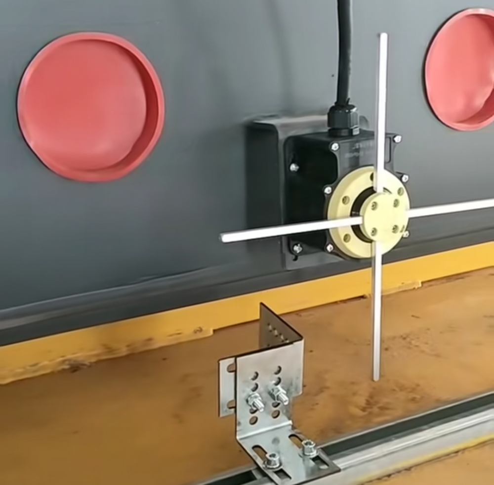 起重機(jī)行程開關(guān)、十字行程開關(guān)、限位器