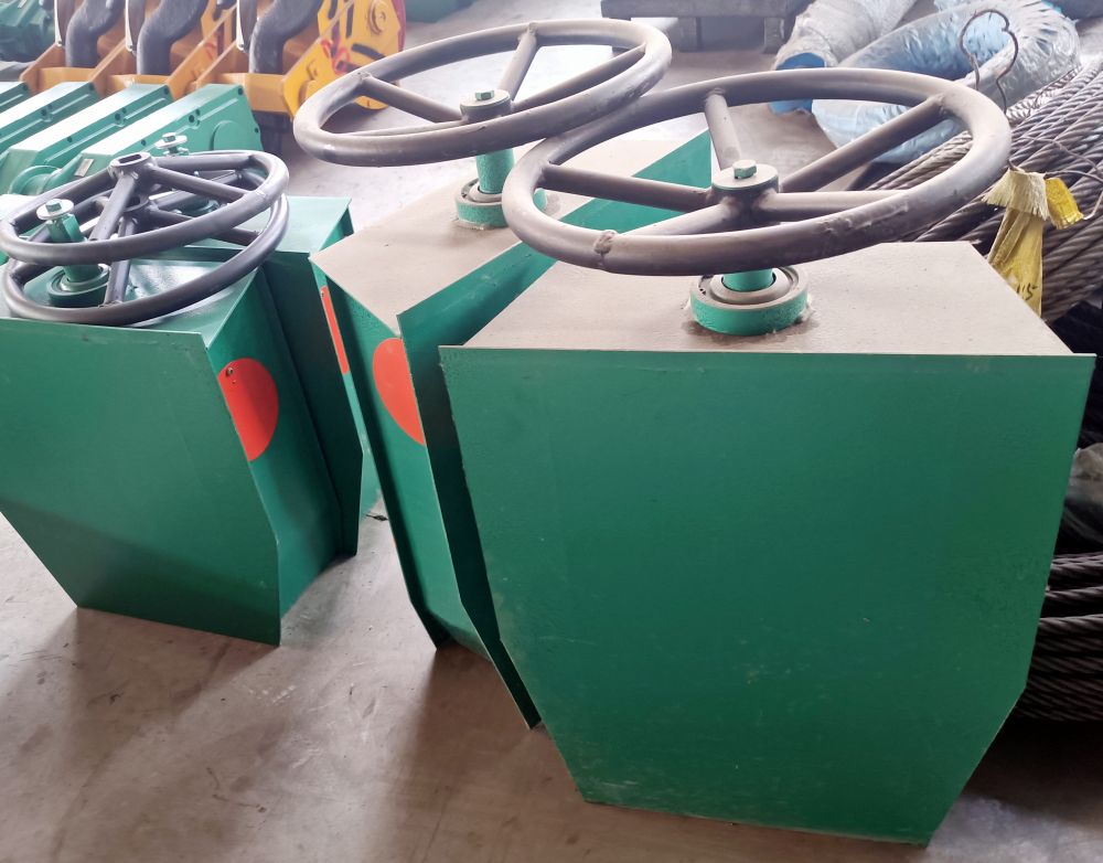 賀州龍門吊夾軌器、盤式夾軌器、液壓夾軌器、防風(fēng)鐵楔廠家銷售安裝