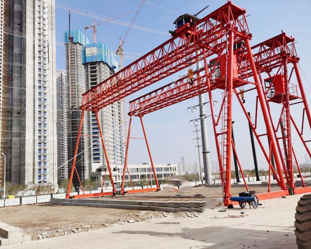 陜西龍門吊、渭南電動(dòng)雙梁門式起重機(jī)廠家、安裝維修