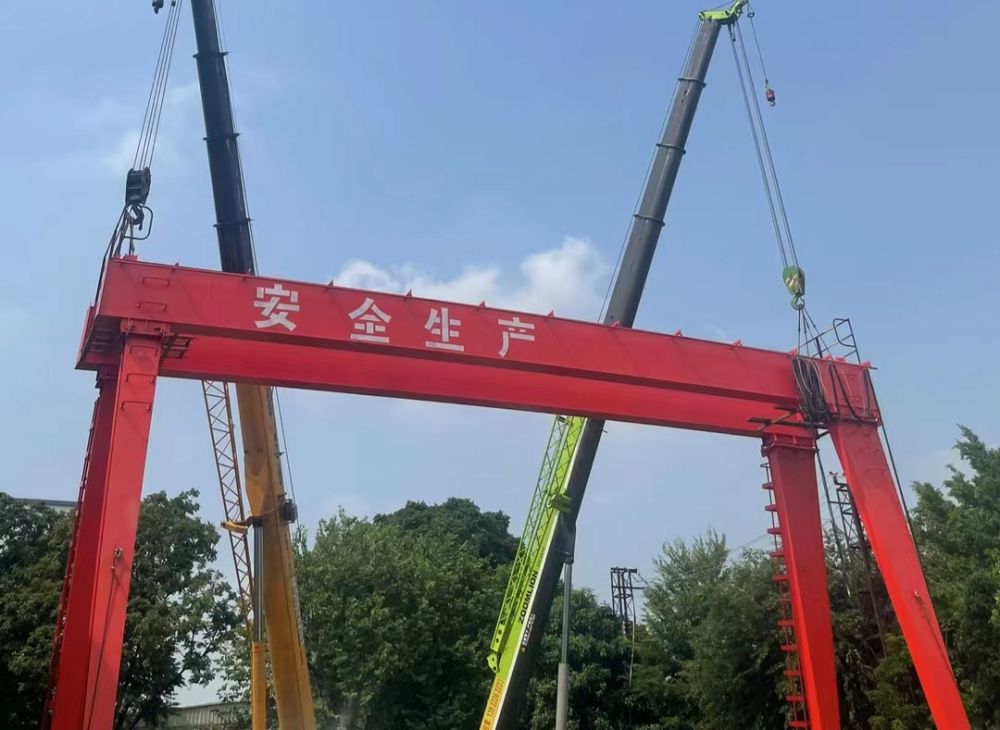 江蘇淮安龍門吊、ME/MG型電動雙梁門式起重機