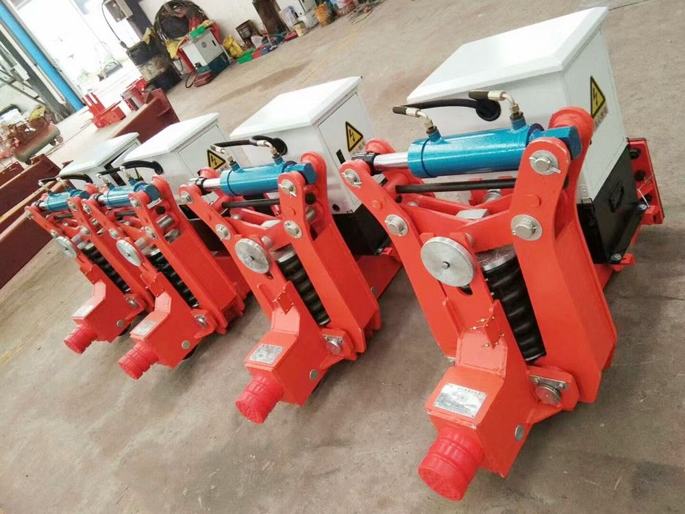 濟南龍門吊防風(fēng)設(shè)施、盤式夾軌器、液壓防風(fēng)鐵楔廠家批發(fā)