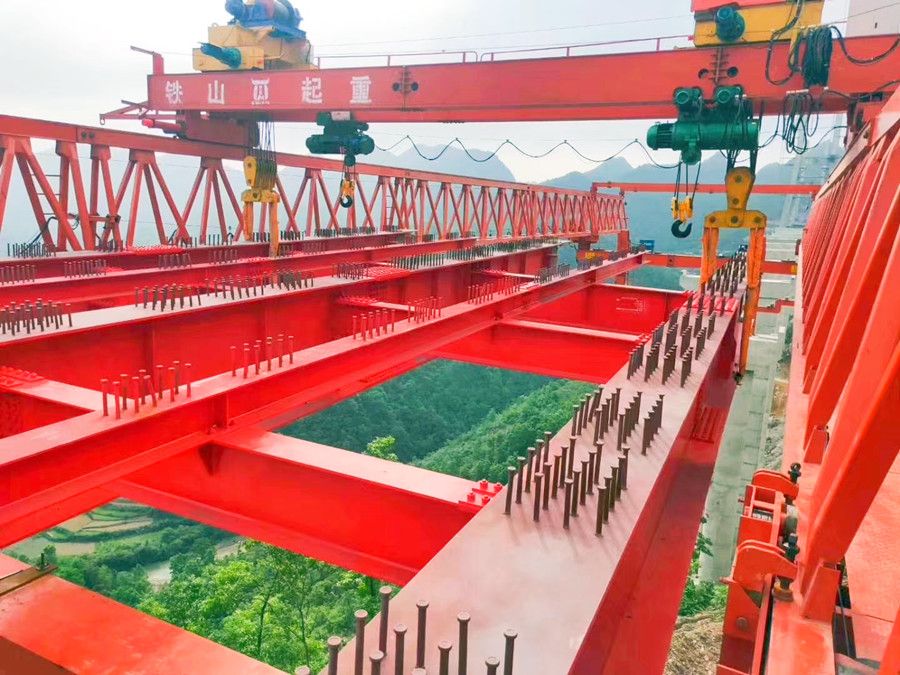 揭陽工程起重機(jī)、40m180t架橋機(jī)