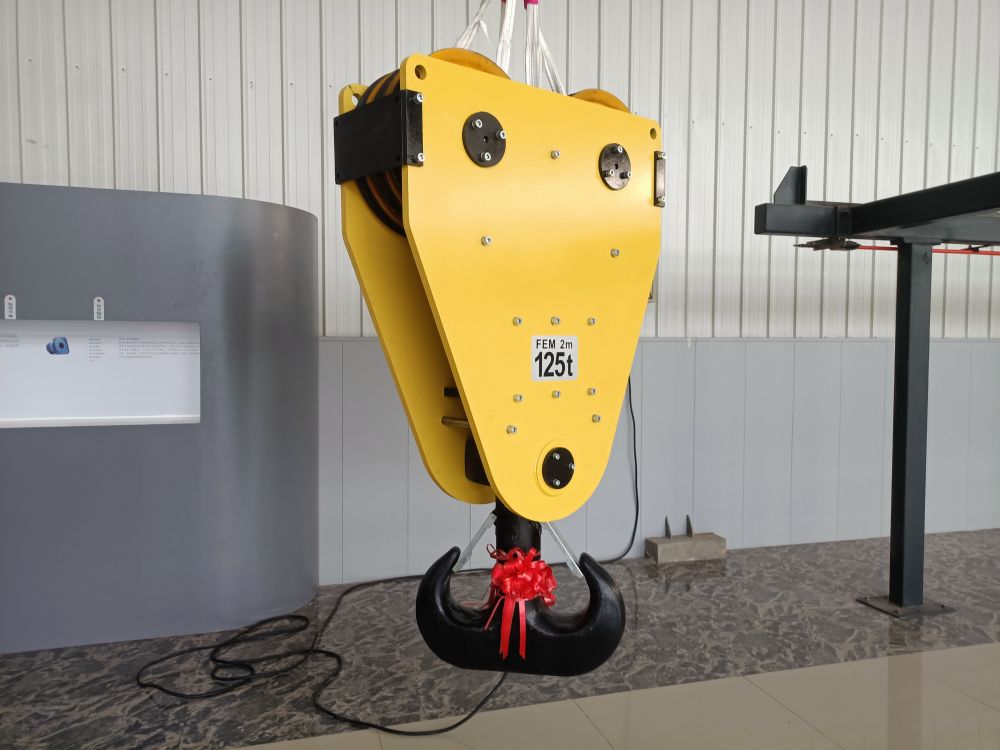 起重吊鉤廠家、航車大鉤、國標(biāo)吊鉤、非標(biāo)吊鉤設(shè)計(jì)制造、維修