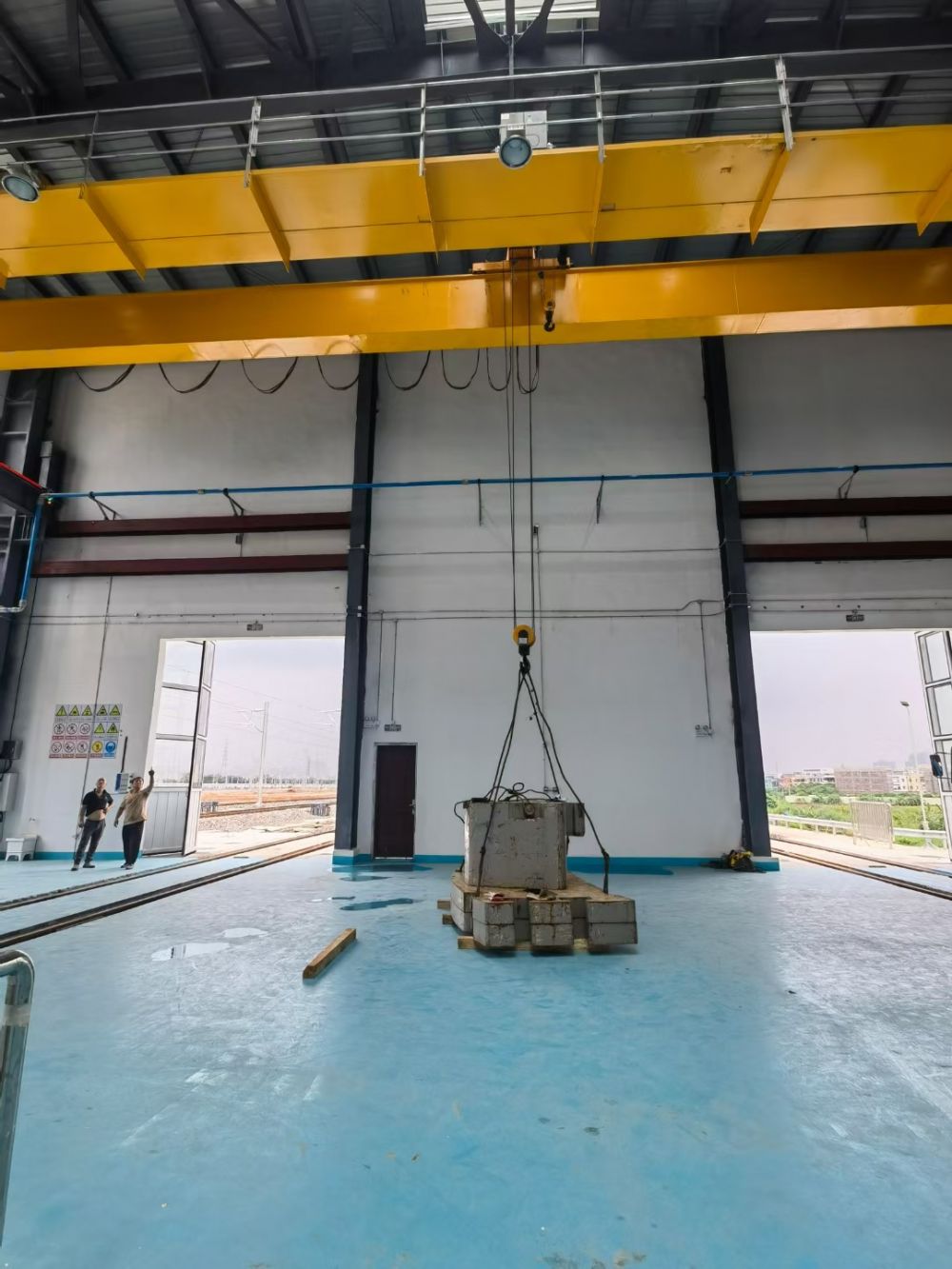 歐式新型電動(dòng)葫蘆雙梁橋式起重機(jī)