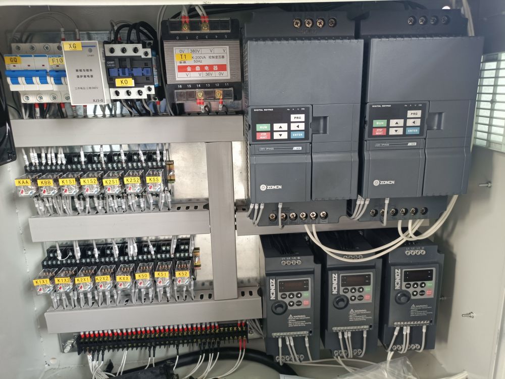 起重機(jī)電器箱生產(chǎn)定制、安裝維修改造廠家服務(wù)