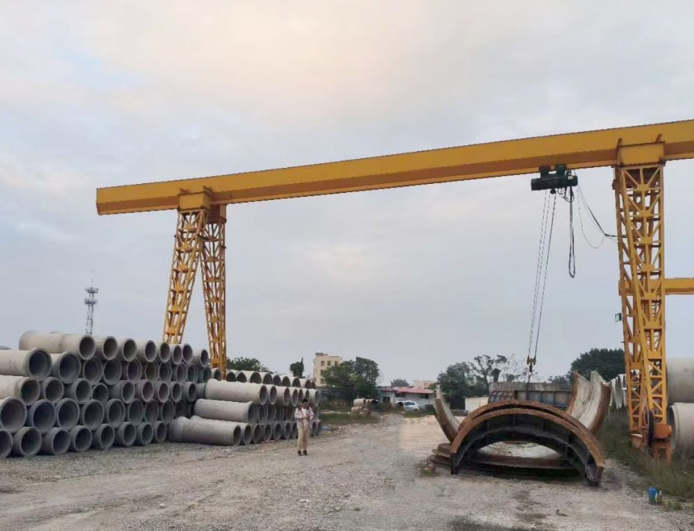 門式起重機(jī)、龍門吊廠家、MH型電動(dòng)葫蘆門式起重機(jī)