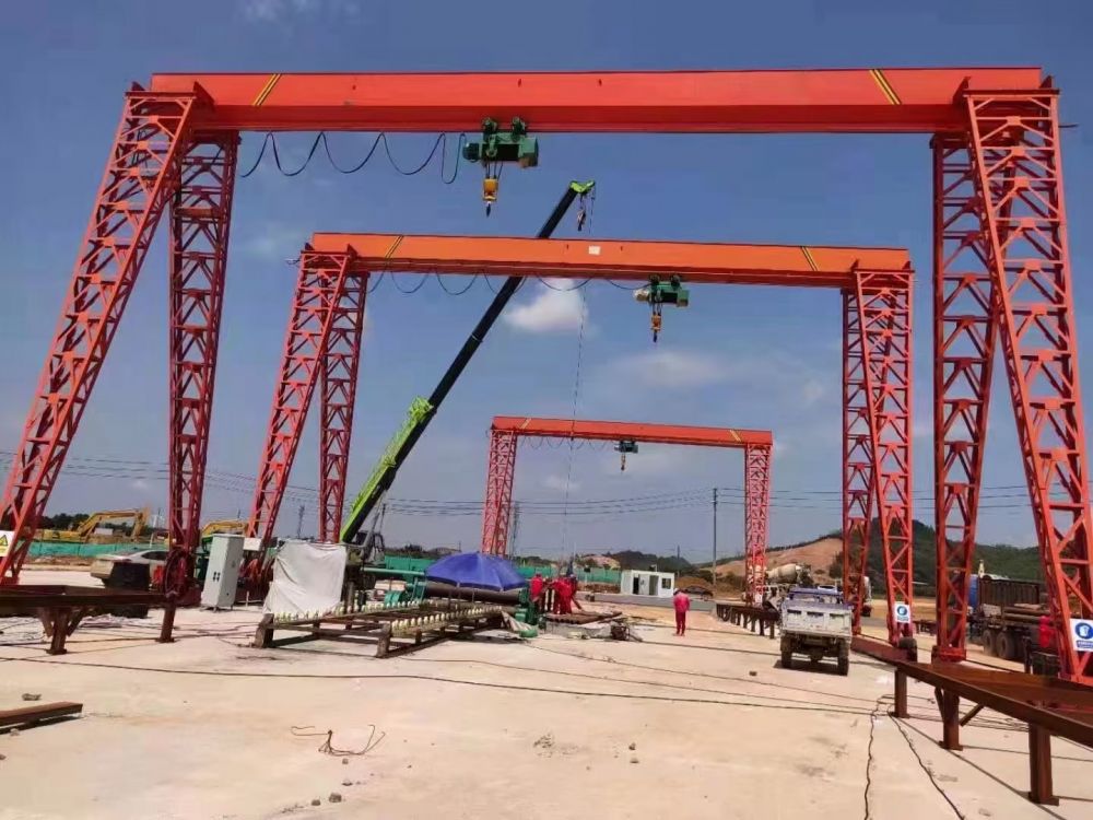 山東龍門吊廠家報價、MH型電動單梁門式起重機