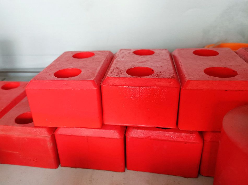 長垣起重配件PU緩沖器，長垣聚氨酯緩沖器廠家供貨